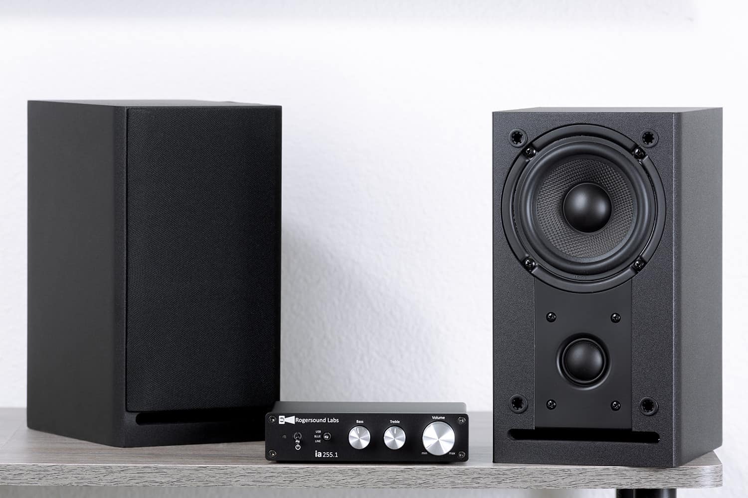iA255.1 Ultra-Compact Integrated Amplifier - Image 11
