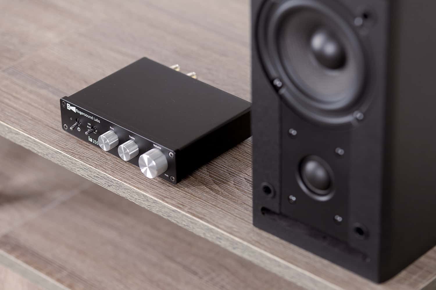 iA255.1 Ultra-Compact Integrated Amplifier - Image 9